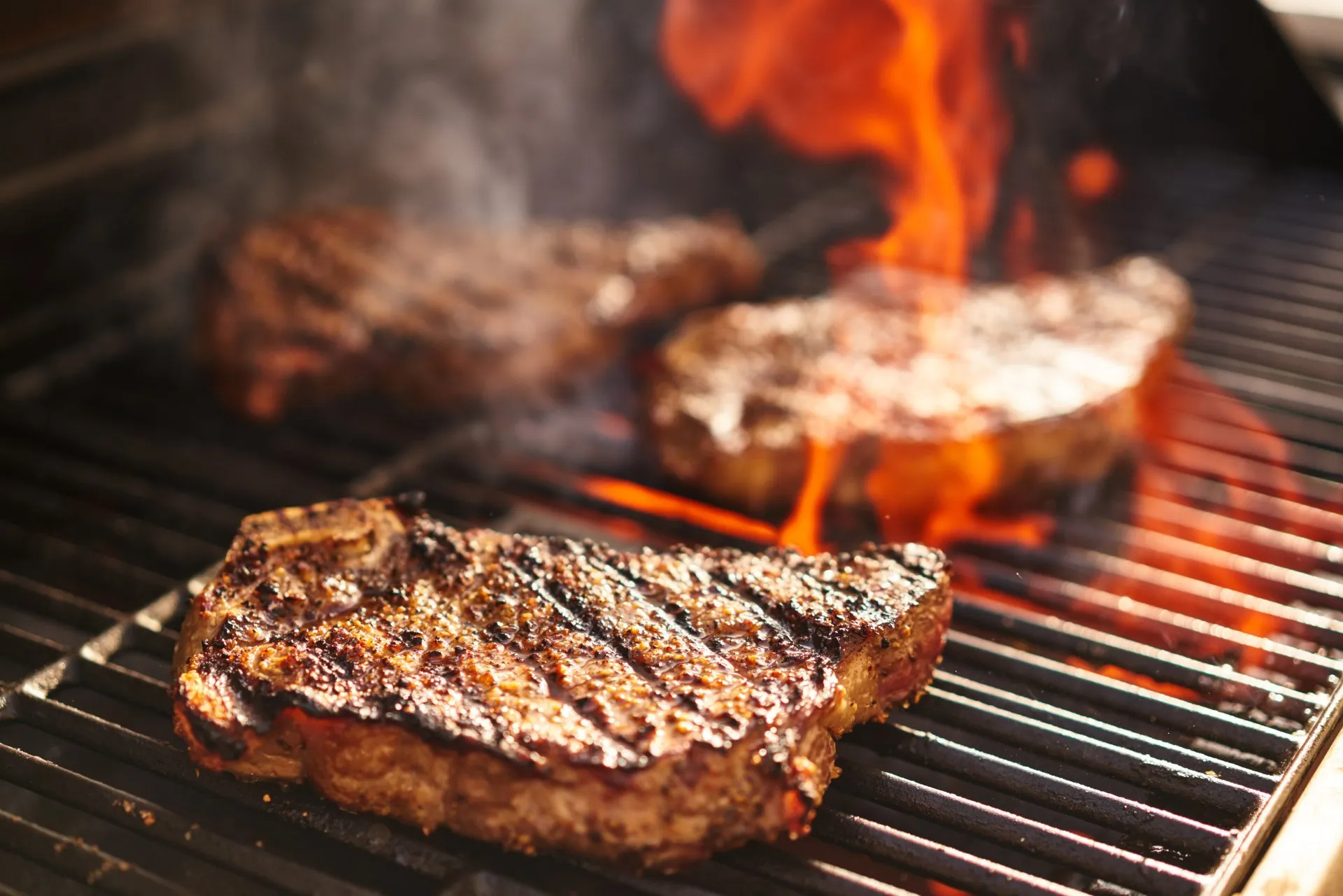 Kotelett_Nackensteak_AdobeStock_106045990-1920w